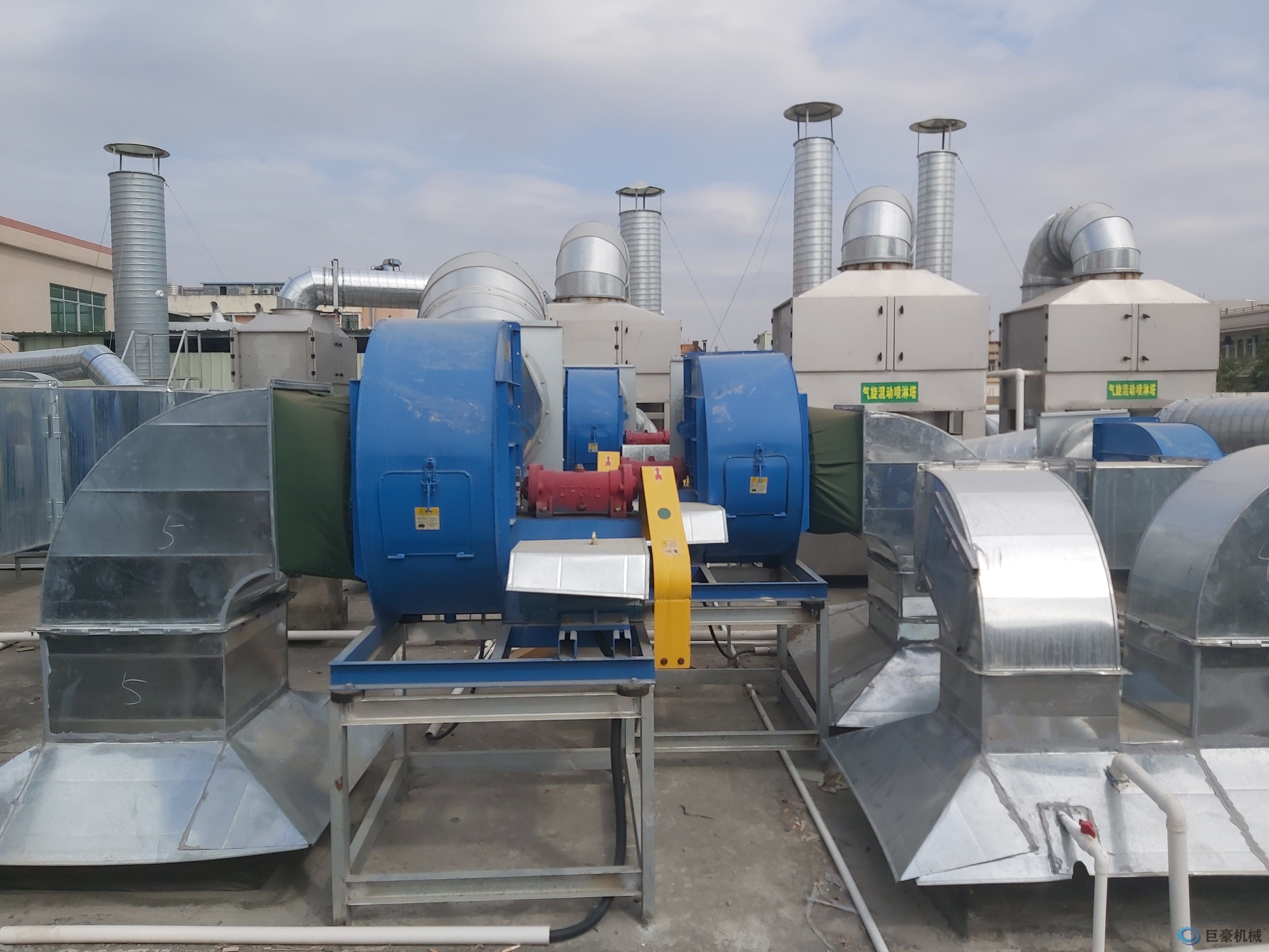 喷漆废气处理设备(图1) 喷漆废气处理设备(图1)